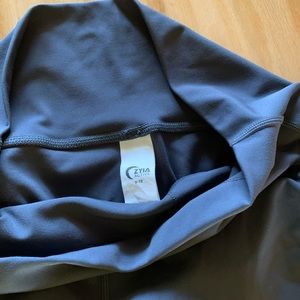 Zyia Luxe leggings